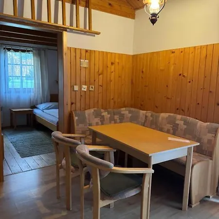 Pohoda 410 Village Tatralandia S 1 Spalnou 1 Obyvackou A 1 Izbou V Podkrovi *