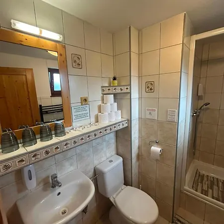 Pohoda 410 Village Tatralandia S 1 Spalnou 1 Obyvackou A 1 Izbou V Podkrovi * Liptovský Mikuláš