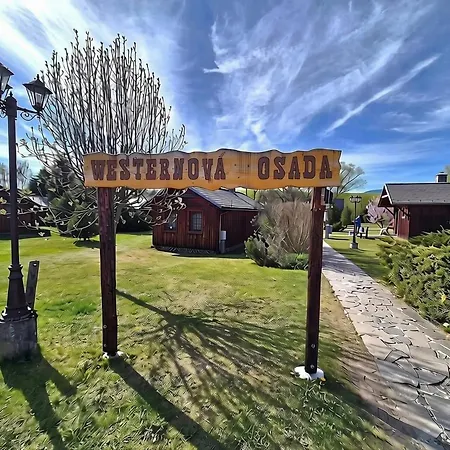 Pohoda 410 Village Tatralandia S 1 Spalnou 1 Obyvackou A 1 Izbou V Podkrovi Liptovský Mikuláš